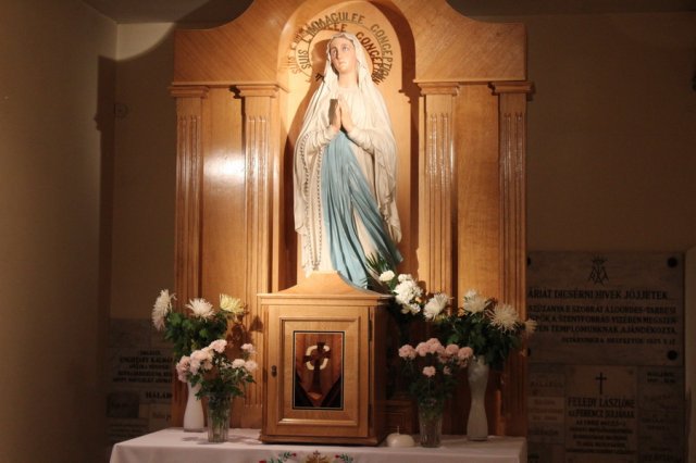 Mária oltár